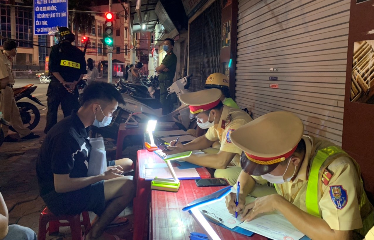 Phạt hơn 700 trường hợp vi phạm trật tự an toàn giao thông